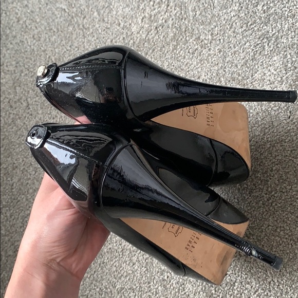 Stuart Weitzman Platform Pump - Picture 3 of 3